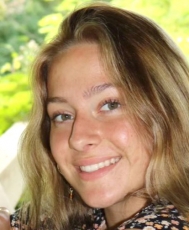 <Name>Emma Hofschulte</Name>
